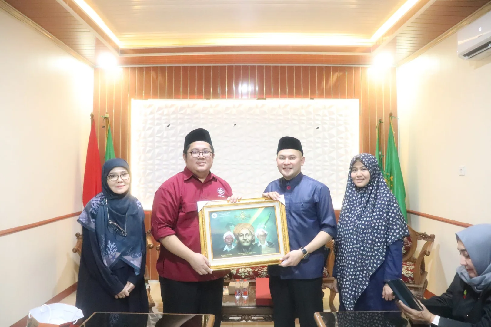 KUNJUNGI STISNU, REKTOR IDAQU APRESIASI JCG